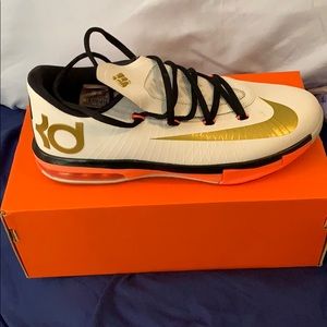 Kids 6.5Y Nike KD VI